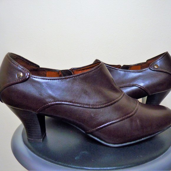 LifeStride Soft System Comfort Booties - Picture 2 of 6